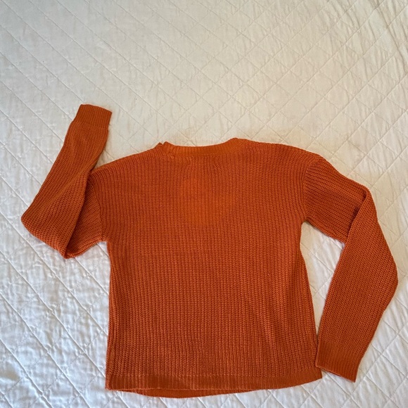 Sweater - Picture 7 of 9